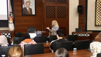 Körfez Belediyesi meme kanseri semineri düzenledi