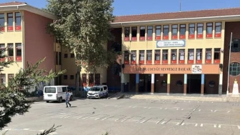 Gebze’de ekler yiyen 5 öğrenci zehirlendi