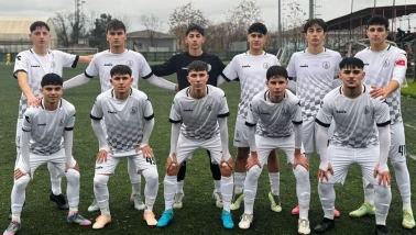 Körfez Gençlerbirliği futbol takımları başarıyor