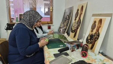 Emeklilikte ikinci bahar: Düzce'de rölyef sanatı ev hanımları ve emeklilerin gözdesi oldu