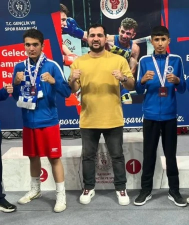 Kocaeli boksörleri Türkiye şampiyonluğunu kazandı
