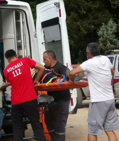 Kocaeli'de trafik kazasında 8 kişi yaralandı