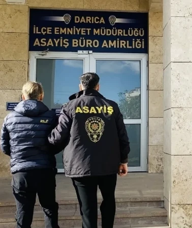 Darıca'da aranan dolandırıcı yakalandı