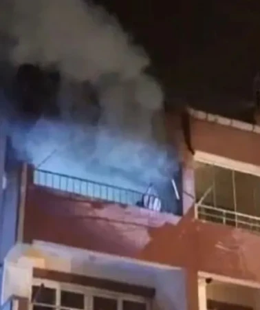 Karamürsel'de çatı yangını maddi hasara yol açtı