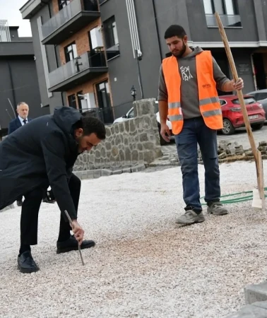 Başiskele'de üstyapı çalışmaları hızlandı