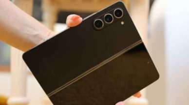 Piyasada Katlanabilir Telefon Modelleri Hiç Tutulmadı