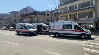 İzmit'te Eşine Şiddet Gösteren Adamı Dövenlerin İş Yerleri Basıldı, Sopalar Havada Uçuştu