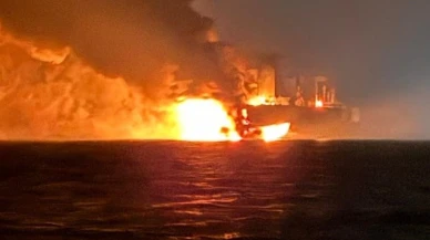 Kandıra açıklarında yabancı gemi yandı