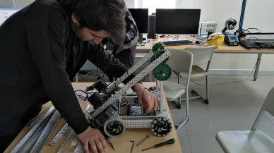 Darıca'da VEX robot yarışması teknoloji rüzgarı estiriyor