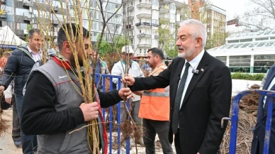 Isparta Belediyesi'nden dev proje: 3 yılda 180 bin meyve fidanı dağıtıldı