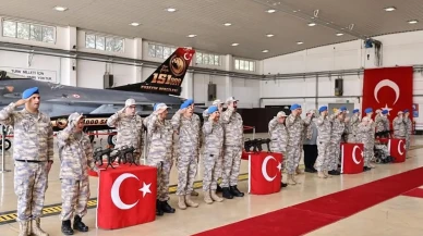 Engellilerden gururlandıran an: 5. Ana Jet Üssü'nde temsili askerlik yapıp terhis oldular