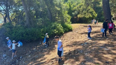 Öğrenciler milli parkta yaban hayatını keşfetti! Çevre temizliği ile büyüklerine örnek oldular