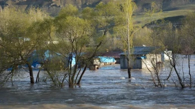 Erzincan’da sağanak sonrası: Bazı tarım arazileri su altında kaldı