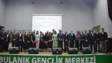 Bulanık'ta 'anadolu Türküleri Halk Konseri'ne Yoğun İlgi