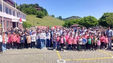 Yukarı Taşçılı Ortaokulu'nda TÜBİTAK bilim fuarı açıldı