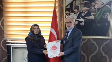 Erzurum'da Kur'anı Kerim yarışmasında kadınlar hünerlerini gösterdi