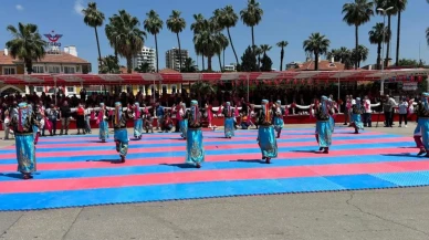 Adana'da 19 Mayıs coşkusu: Gençlerin bayram heyecanı meydanları salladı!