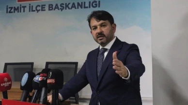 CHP İzmit Başkanı profesöre Atatürk tepkisi verdi
