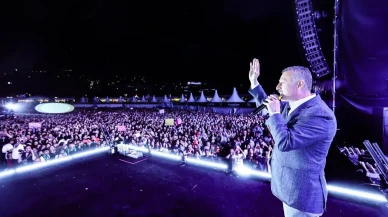 İzmit'te 19 Mayıs coşkusu: Fatma Turgut konseri gençleri buluşturdu