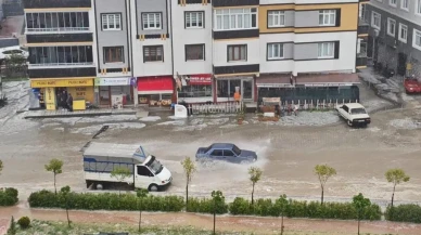 Sinop'ta dolu ve sağanak felaketi! Boyabat'ta su baskınları vatandaşları mağdur etti