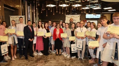 Kardeş Şehirler Uluslararası Gençlik Kampı sona erdi, gençlere sertifikalar verildi