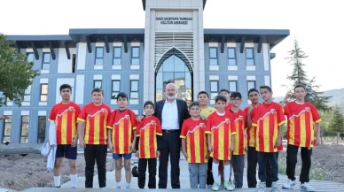 Başkan çolakbayrakdar: "şehrimizin en eşsiz merkezi, 7'den 70'e herkesin vazgeçilmezi olacak"