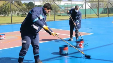 İzmit Plajyolu'nda yenilenen basketbol sahaları yaz sezonuna hazır