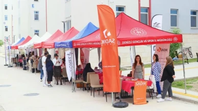 Kız öğrenciler kariyer fuarında geleceğe adım attı: Staj ve kariyer fırsatları için sektördeki firmalarla buluştular