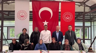 Çaycuma Huzurevi'nde Anneler Günü heyecanı: Kaymakam ve Başkan'dan anlamlı ziyaret
