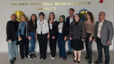 Tavşanlı UBF'de "Engelsiz Kariyer" söyleşisi: Görme engelli Öznur Kırman yaşadıkları zorlukları anlattı