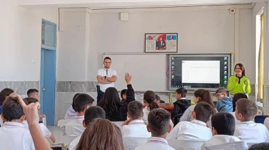 Karapınar'da öğrencilere trafik güvenliği semineri verildi: Trafik bilinci aşılandı