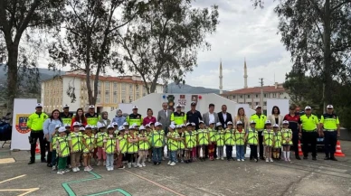 Trafik kurallarını öğrenmek eğlenceli hale geldi! Çine'de minik öğrencilere özel etkinlik düzenlendi