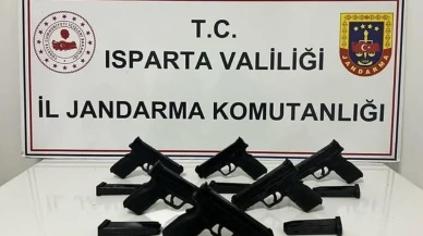 Şarkikaraağaç’ta ruhsatsız silah operasyonu: Isparta'da 6 adet ruhsatsız tabanca ele geçirildi