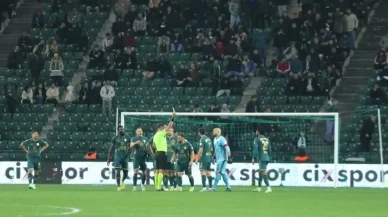 Kocaelispor, 83 kartla tarihe geçti! Şampiyonluk kutlamalarında neler yaşandı?
