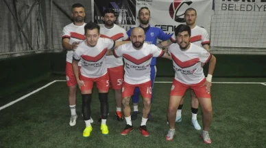 Final Okulları, Altın Kiraz Turnuvası'na fırtına gibi başladı: 1071 Coffe&Lounge'u 9-2 geçti