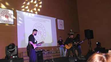Erzincan'da Gençlik Bayramı coşkusuyla konser düzenlendi! Peki, neler yaşandı?