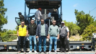 Ayvacık'ta sıcak asfalt çalışmaları başladı: Yoğun araç trafiğine sahip bölgede ulaşım iyileştirilecek