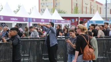 Kocaeli'nde 19 Mayıs coşkusu: Kitap hediyeleri yağdıran bilgi yarışması