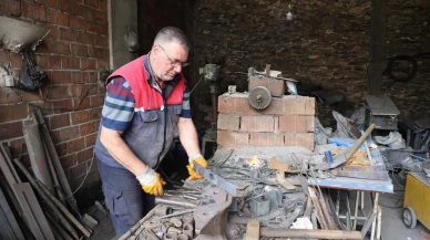 Aydın ve İzmir'de el yapımı tarım aletlerine yoğun talep: Fabrikasyon aletler iş görmüyor demirci ustaları zamanla yarışıyor