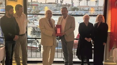 Kuşadası Ticaret Odası'nda duygusal veda: 10 yılı aşkın süre görev yapan Meclis Üyelerine plaket takdim edildi