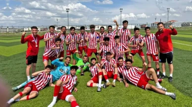 Kocaeli Üniversitesi, üniversitelerarası Futbol Süper Lig'de finalde ezdi