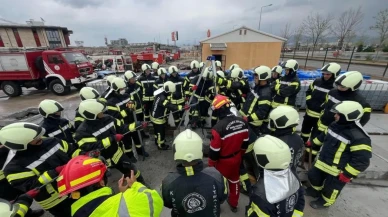 Kocaeli'nde 96 yeni itfaiye personeli yangın, kurtarma ve kimyasal olaylara karşı eğitim aldı