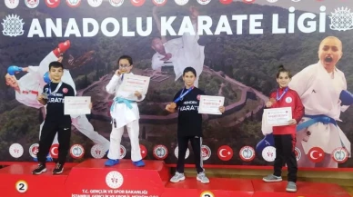 Körfez Gençlerbirliği Karate takımı, İstanbul'da 11 madalya ile göz doldurdu