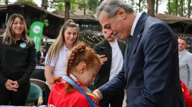 Sakarya'da Başkan Alemdar, 250 sporcu ile buluştu! Başarılar nasıl kutlandı?