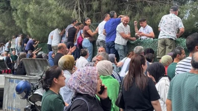 LGS sınavında öğrenciler tel örgülerden aileleriyle buluştu