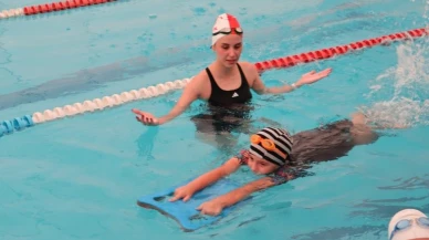 İzmit Belediyesi yüzme kursları başlattı
