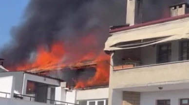 İzmit’te çatı yangınında 2 kişi kurtarıldı