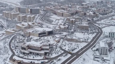 Kocaeli kampüsü beyaz örtüyle kaplandı