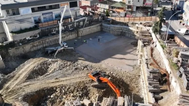 Dilovası kent meydanı çalışmaları ilerliyor