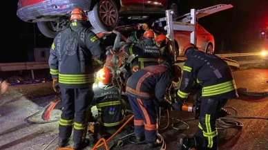 TEM Otoyolunda kaza vinçle kurtarıldı